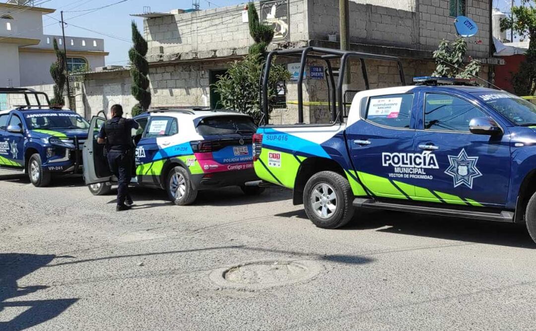 Vecinos de La Resurrección encontraron una bolsa negra con el cuerpo de un hombre en el interior | Foto: Agencia Es Imagen para El Universal Puebla