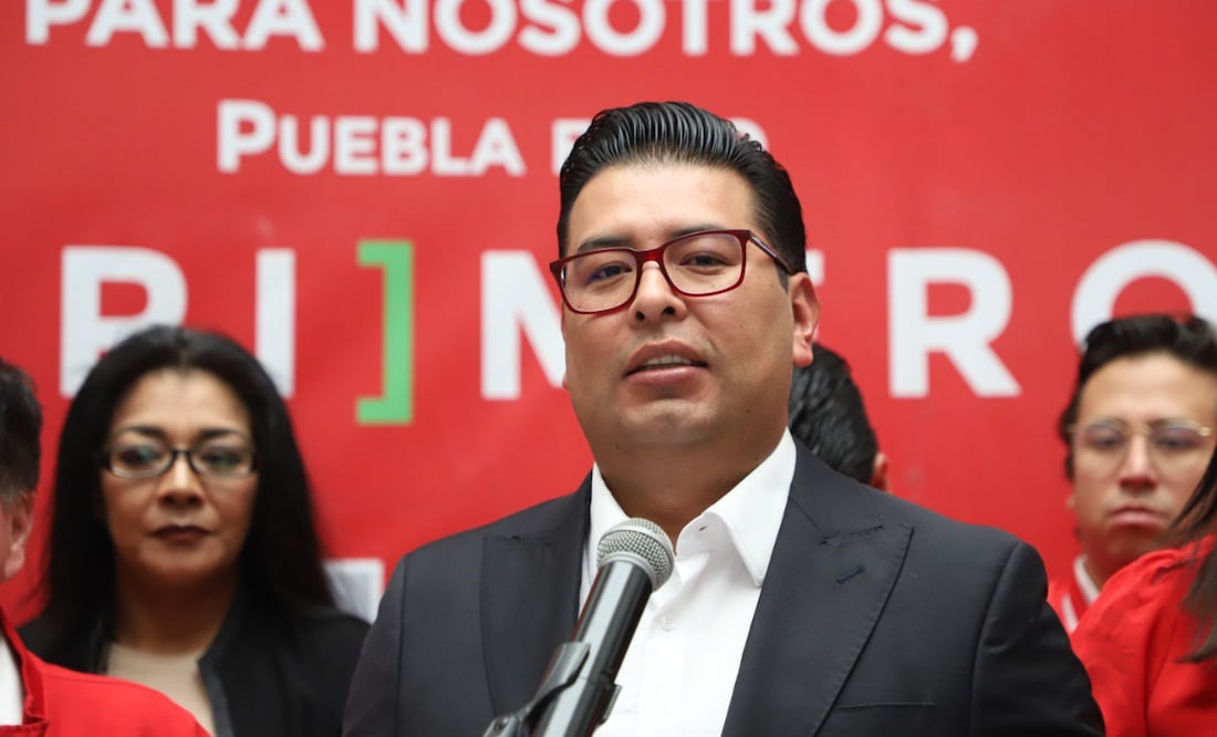 Néstor Camarillo conserva su escaño en el Senado