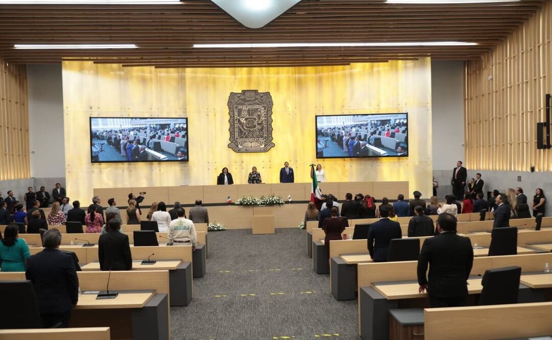 Laura Artemisa García subrayó la presentación de 809 iniciativas de ley y decreto, y 364 puntos de acuerdo | Foto: Congreso del Estado