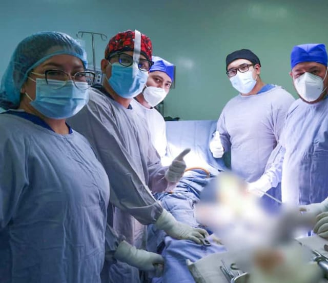 Cirugías gratuitas transforman vida de tres poblanos en el Hospital de Traumatología