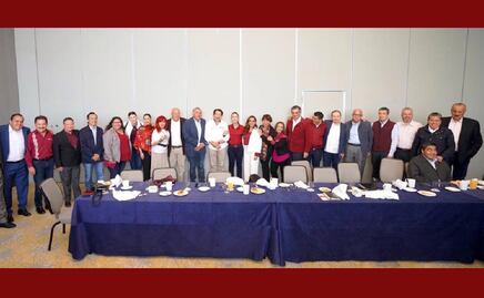 Participan el gobernador Miguel Barbosa y el diputado Ignacio Mier Velazco en el mismo evento