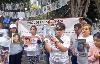 Voz de los Desaparecidos en Puebla realiza mitin en el Centro Histórico