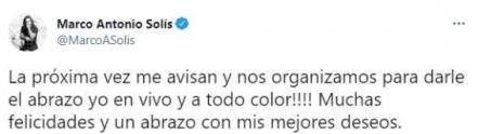 ¡Chulada! Se viraliza reacción de abuelita al recibir figura de su "novio", El Buki