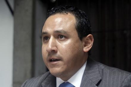 Baja Morena Puebla a Iván Galindo de candidatura vacante