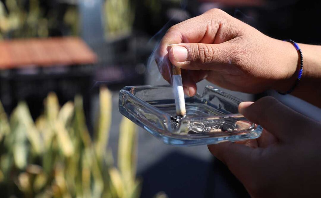 El incumplimiento de la Ley para el Control del Tabaco podría acarrearte un arresto de hasta 36 horas | foto: agencia Es Imagen para El Universal Puebla