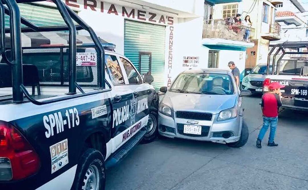 Hombres armados intentaron robarle su camioneta a un hombre y todo terminó en una persecución | Foto: Especial