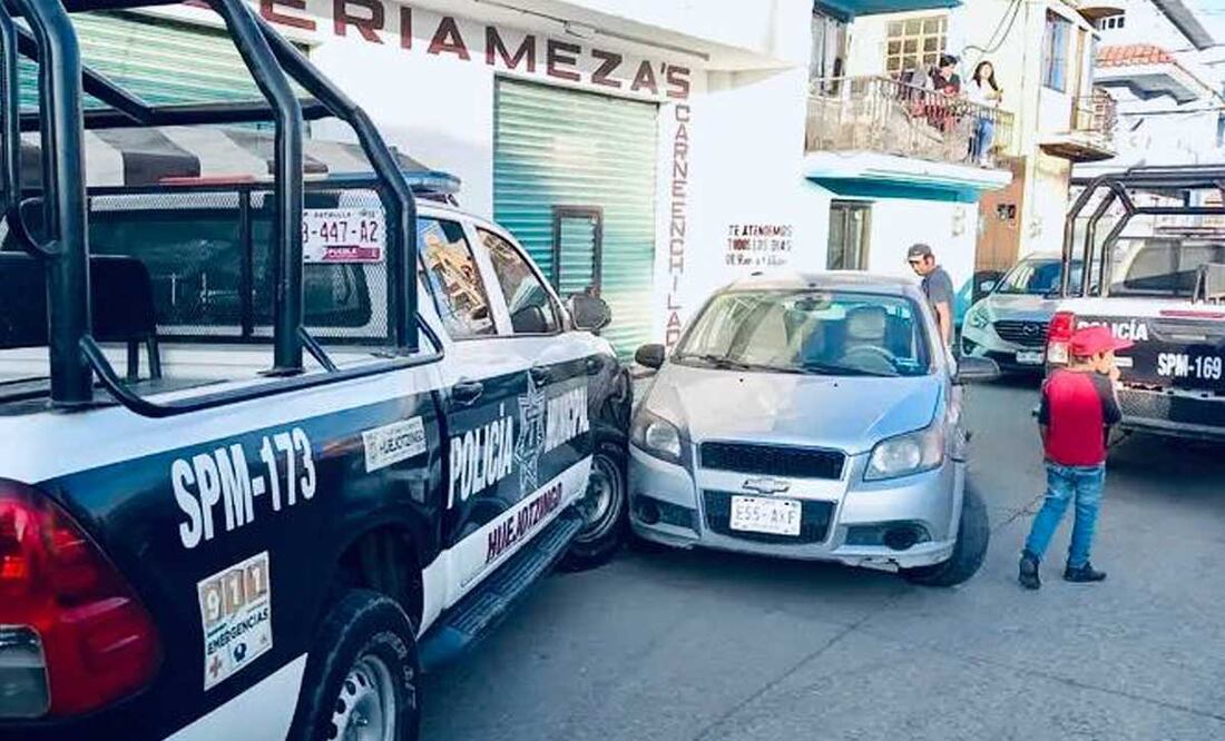 Hombres armados intentaron robarle su camioneta a un hombre y todo terminó en una persecución | Foto: Especial