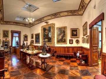 ¿Conoces al coleccionista que dio vida a dos museos poblanos?