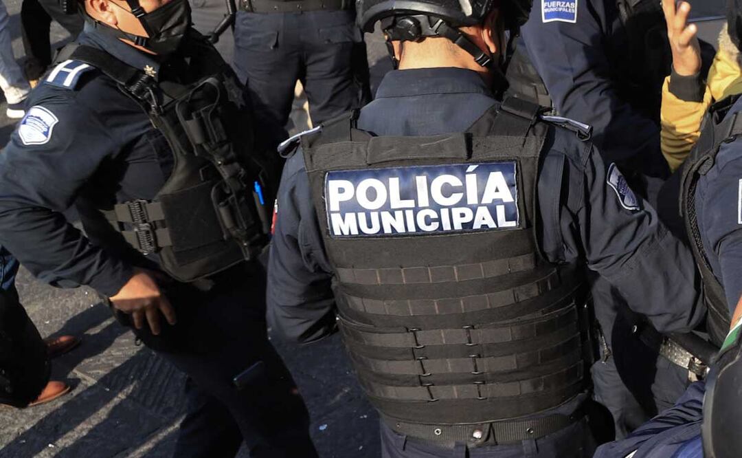 Consuelo Cruz indicó que además de los dos policías implicados en un caso de violación, su jefe inmediato también fue separado del cargo | foto: Agencia Es Imagen para El Universal Puebla