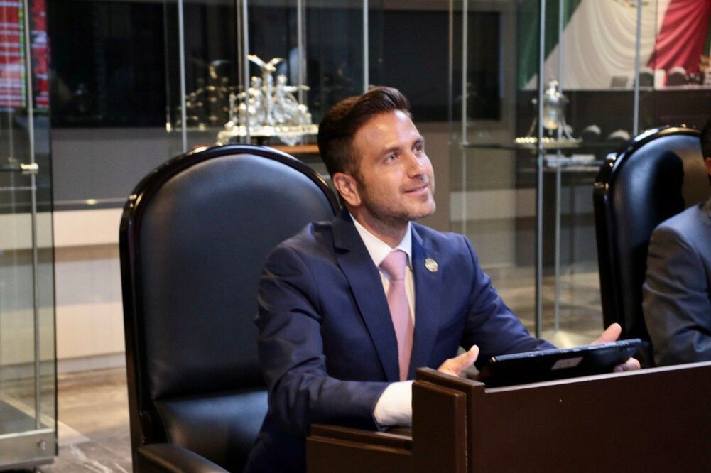 Tony Gali López obtuvo su credencial como diputado federal | Foto: Especial