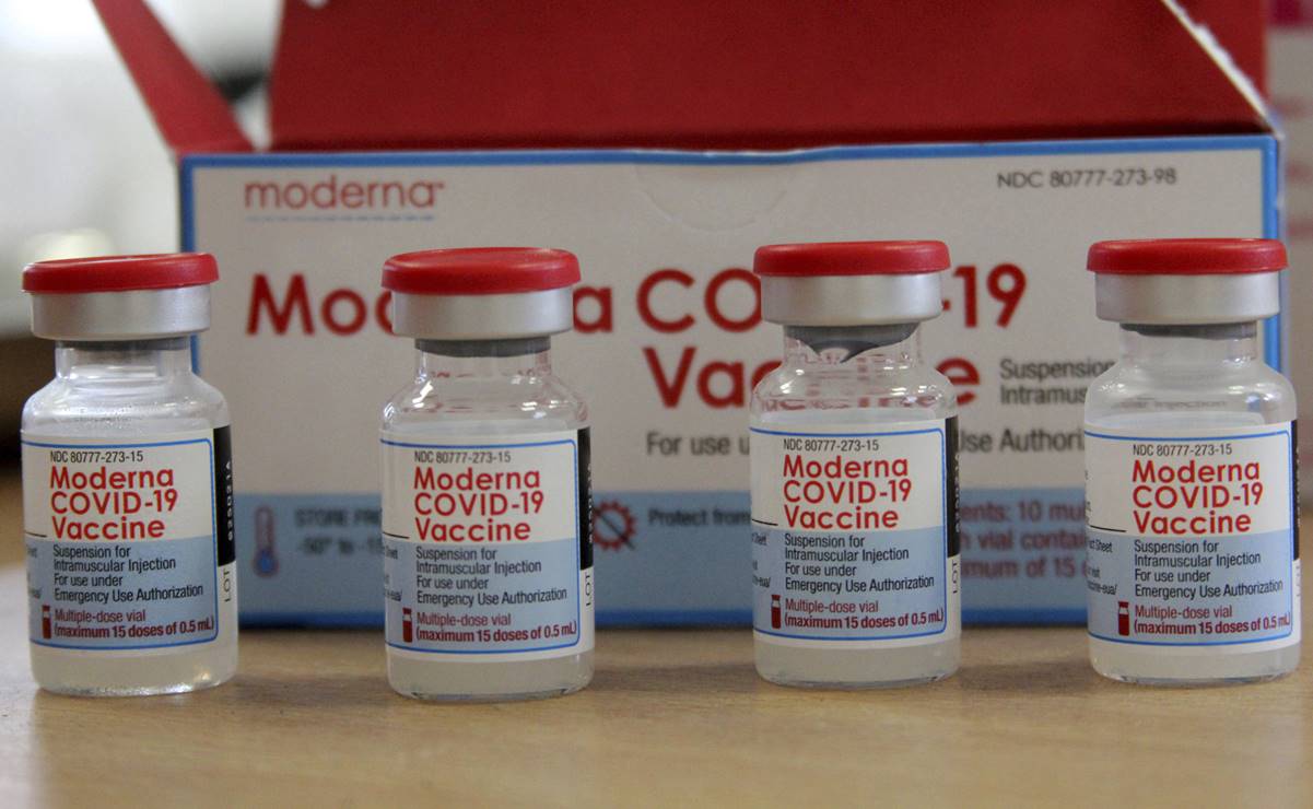 Autorizan vacuna contra Covid-19 de Moderna
