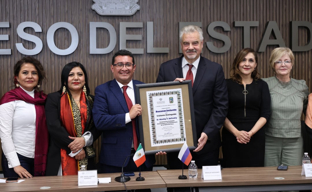 El diputado Pavel Gaspar Ramírez destacó las relaciones diplomáticas, culturales y de amistad entre ambos pueblos | Foto: Congreso de Puebla.