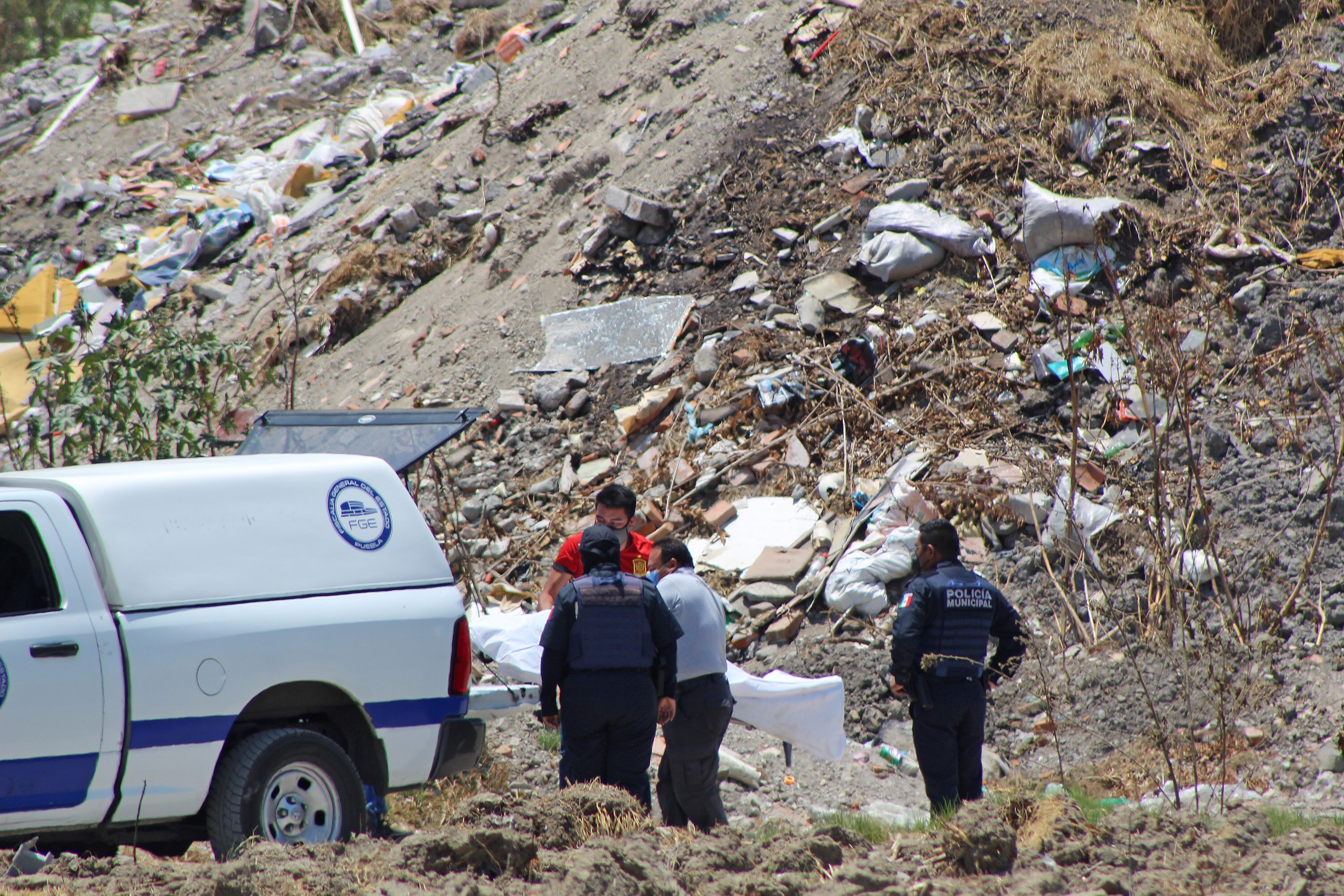 Hallan el cadáver de un hombre ebrio en la Santa Lucía
