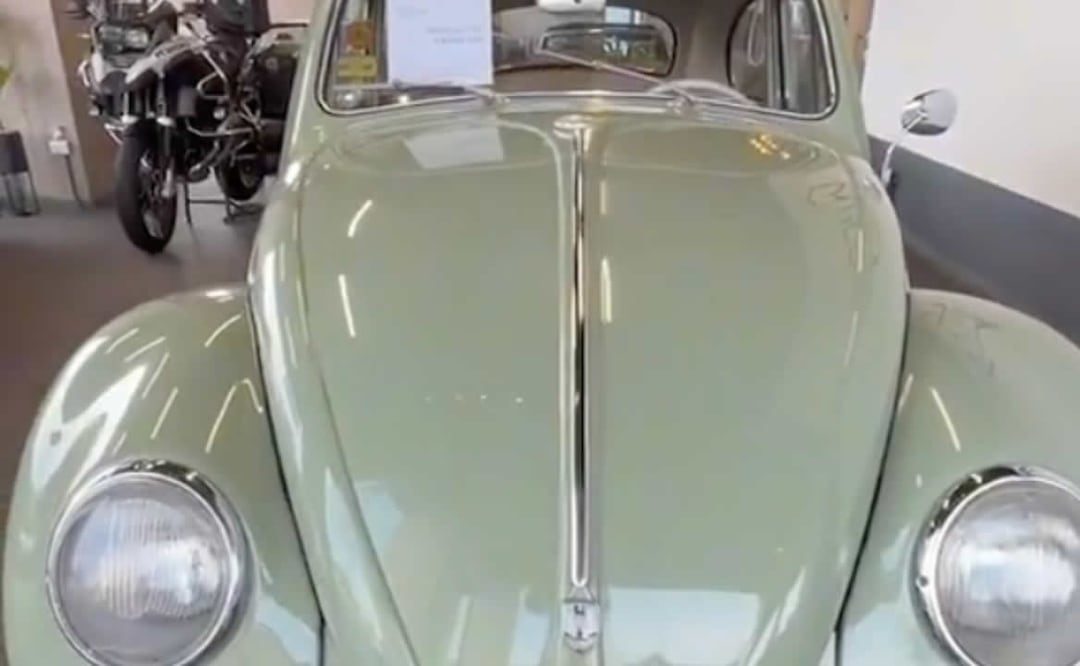 El auto se encuentra en exhibición en Puebla. Foto: Tiktok @alejandrodefa