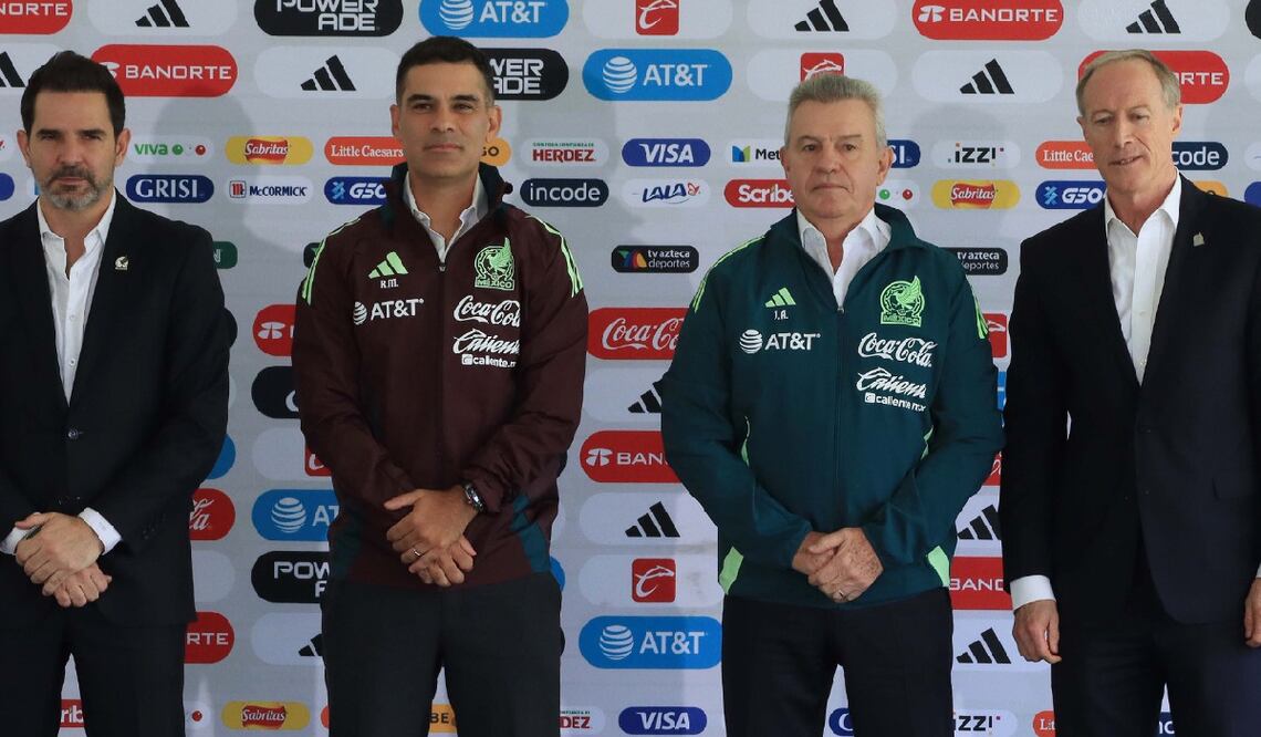 Este fin de semana, el DT y sus jugadores enfrentarán su primer partido de la Fecha FIFA contra Nueva Zelanda. Javier Aguirre debutará por tercera vez con la Selección Mexicana en un encuentro amistoso contra Nueva Zelanda.
Foto: Producción El Universal Puebla
