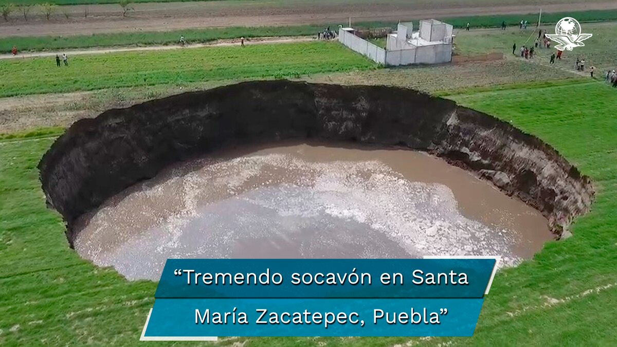 Puebla. Socavón en Santa María Zacatepec a punto de tragarse una casa