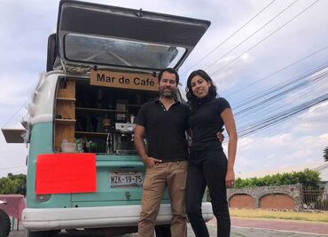 Ellos viajan en combi desde Guadalajara a La Patagonia, pasando por Cholula