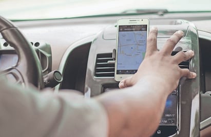 “Un taxi me cobró 25 pesos”: Llueven quejas a Uber y Didi por tarifas disparadas