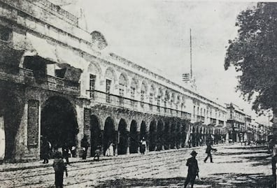 FOTOS Así eran los famosos portales del zócalo de Puebla en la antigüedad