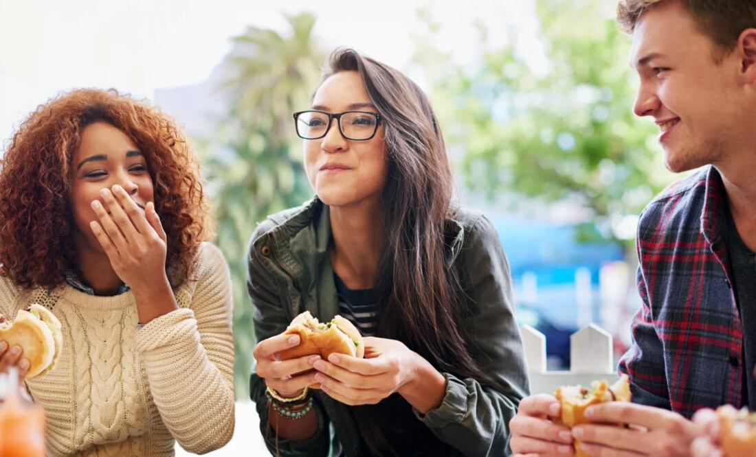 Romper la dieta los fines de semana puede tener varios efectos en tus objetivos de pérdida de peso y en tu salud general.
Foto: Producción El Universal Puebla