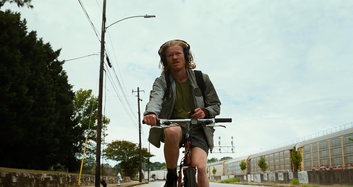 Jesse Plemons demuestra su versatilidad al entregar una de las mejores actuaciones de toda su carrera | Foto: Focus Features
