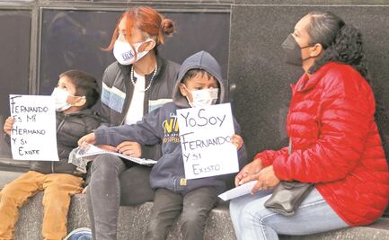 "López-Gatell, sí existo", se manifiesta niño con cáncer que perdió la vista por falta de medicinas