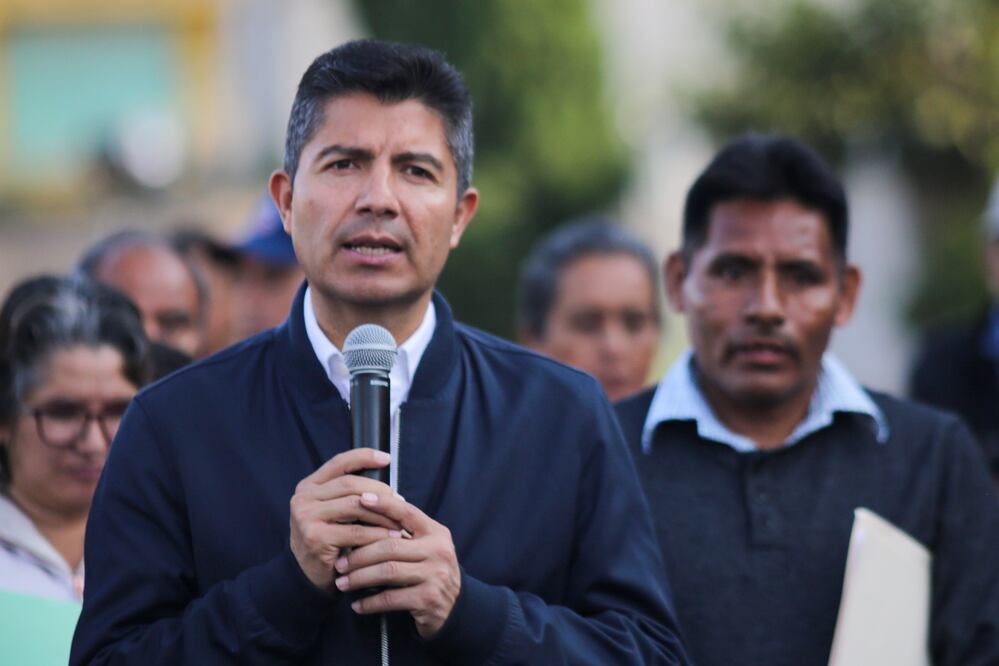 El alcalde de Puebla, Eduardo Rivera Pérez, agradeció al gobernador su disposición a dialogar y trabajar, aún siendo de partidos distintos | Agencia Es Imagen para El Universal Puebla