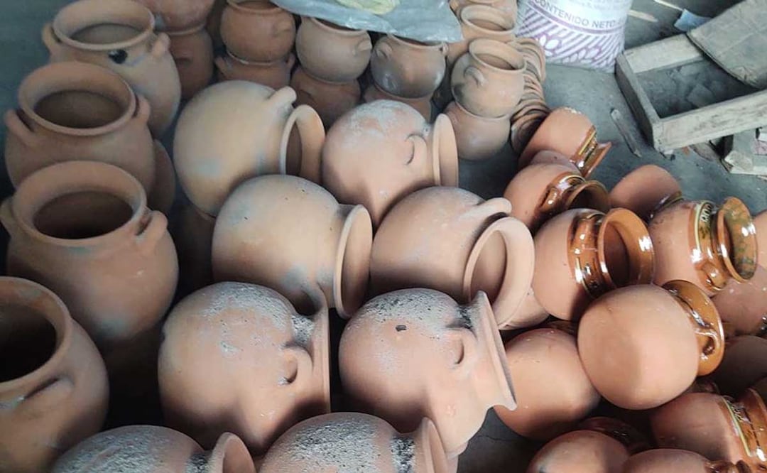Puebla se caracteriza por sus hermosos artículos de barro que se elaboran en distintas regiones como Tenextatiloyan | Foto: Facebook San Miguel Tenextatiloyan, Zautla, Puebla, México.
