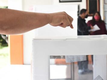 Arrancan panistas jornada electoral entre acusaciones y encuestas