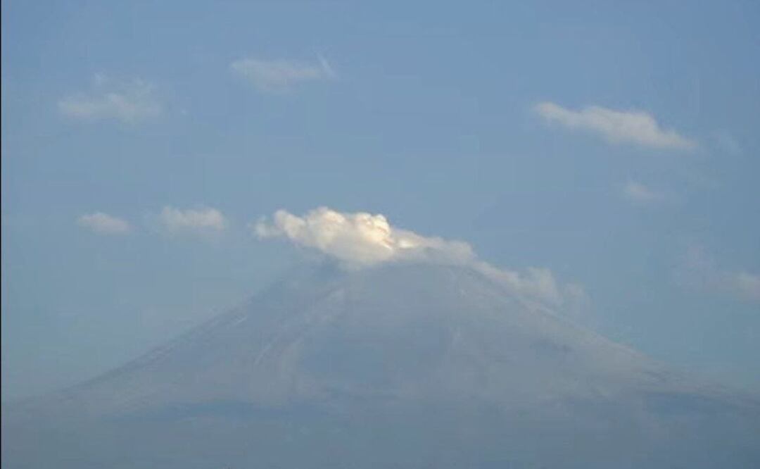 Esta mañana no se observa fumarola en el volcán Popocatépetl | Foto: Twitter Sergio Salomón Céspedes