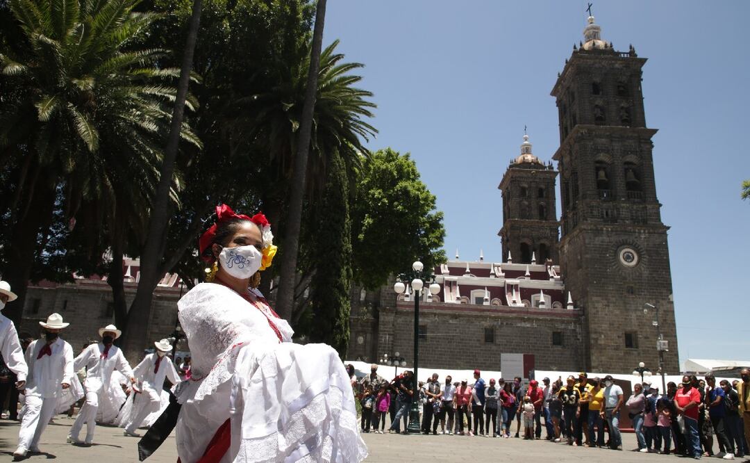 MÚSICA Y BAILE EN EL ZÓCALO