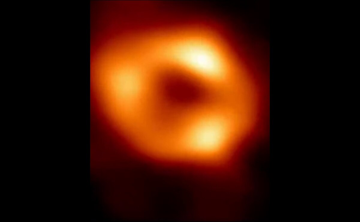 Telescopio milimétrico de Puebla capta la primera imagen de un agujero negro en nuestra galaxia, la Vía Láctea