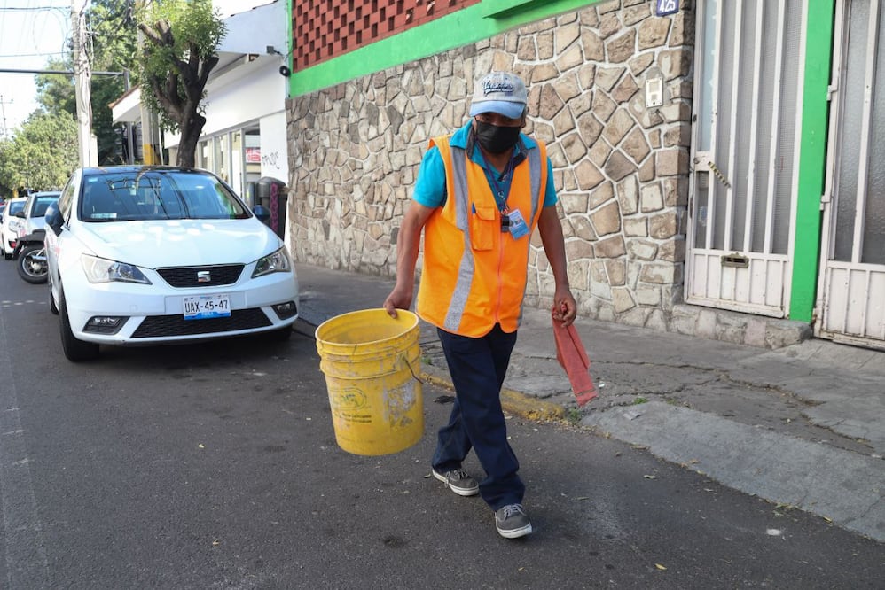 En Puebla ha habido varias iniciativas para regular la actividad de los franeleros | Agencia Es Imagen para El Universal Puebla