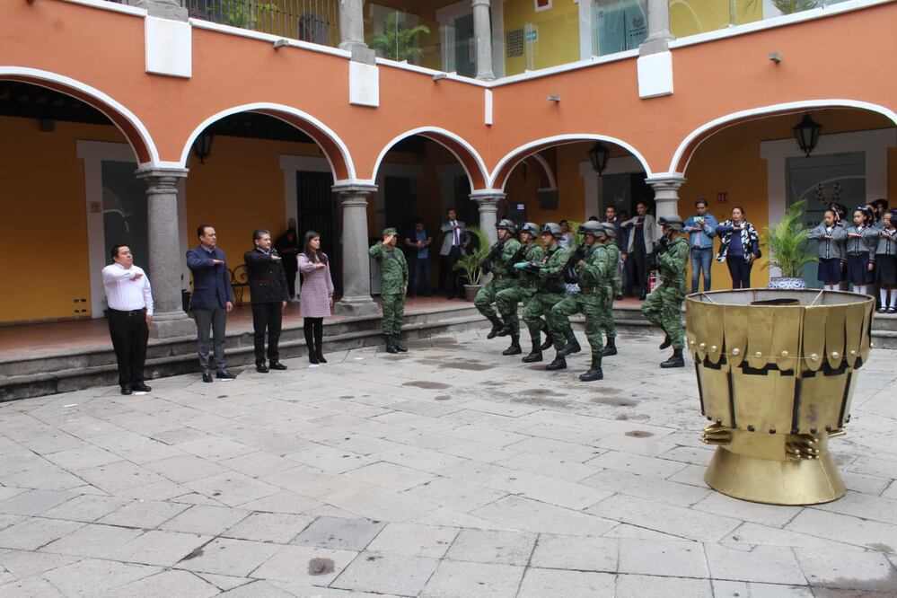 La incineración está considerada en la Ley sobre el Escudo, la Bandera y el Himno Nacional | Fotos Congreso del Estado de Puebla