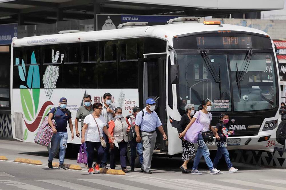La Secretaría de Movilidad y Transporte (SMT) ha enfatizado que estas condiciones deben ser respetadas tanto por los operadores de las unidades como por los padres de familia y sus hijos.
Foto: Producción El Universal Puebla
