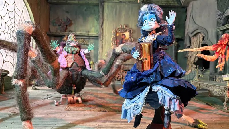 Guillermo del Toro apadrinó el proyecto, apoyando a los directores a conseguir un trato de distribución nacional para el filme | Foto: Cinema Fantasma