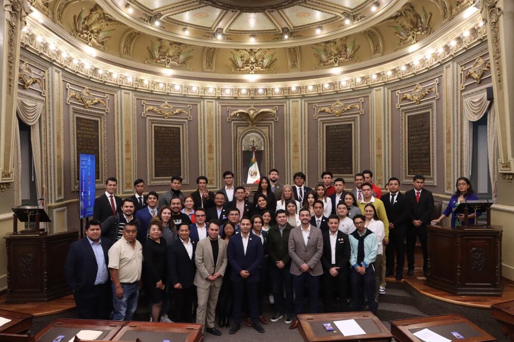 Los diputados Antonio López y Jaime Natale promueven a la juventud | Foto Congreso del estado de Puebla