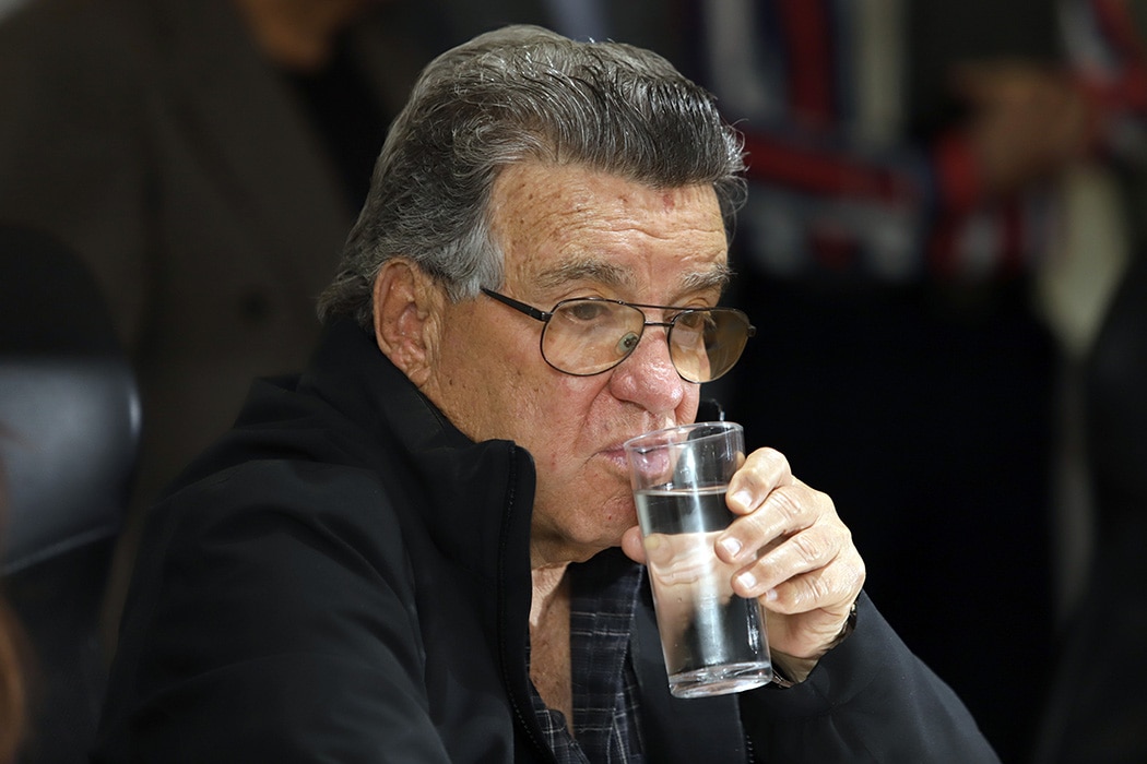 Acusa Emilio Maurer corrupción y simulación en Morena