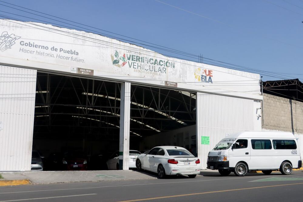 Verificación vehicular en Puebla | Foto: EsImagen