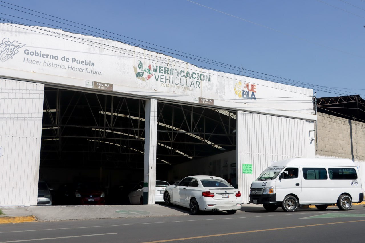 Verificación vehicular en Puebla | Foto: EsImagen