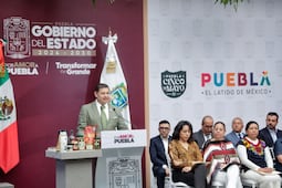 "Yo no voy a desalentar a nadie”, expresa Armenta a aspirantes a la alcaldía de Puebla