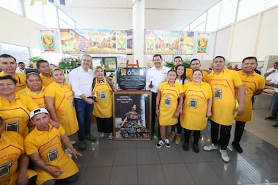 Armenta entrega recursos para obra comunitaria en 38 mercados y tianguis