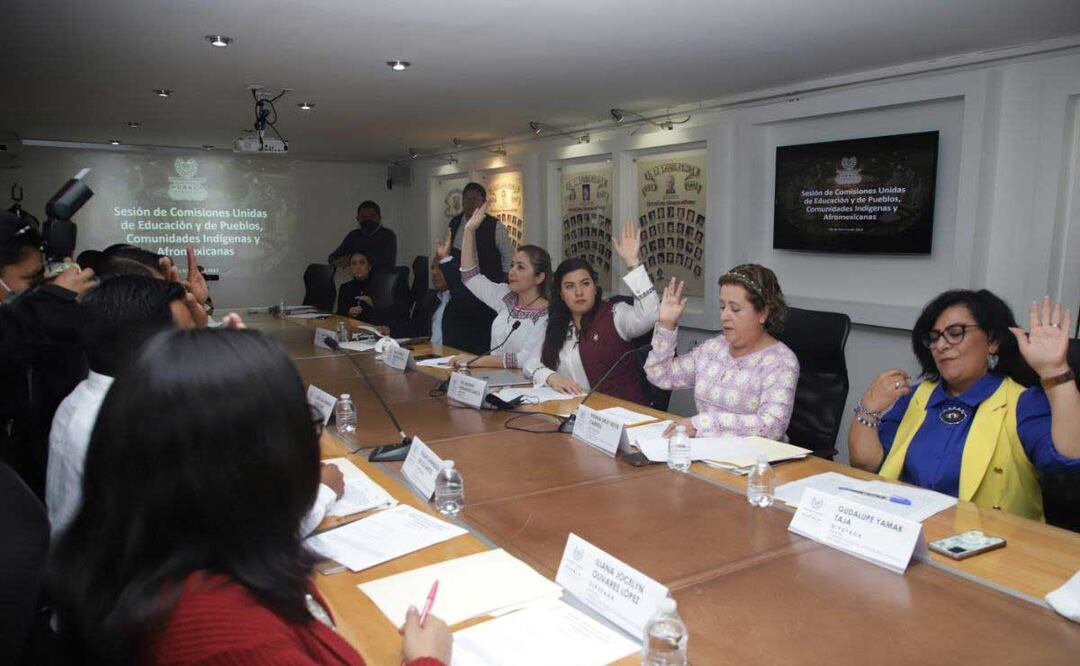 En la Comisión de Educación está pendiente el tema de las consultas ciudadanas | Foto: Agencia Es Imagen para El Universal Puebla
