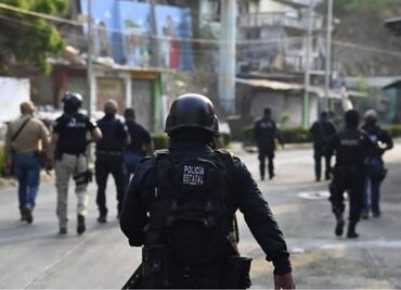 ¡Policías montoneros! Detienen entre varios a embarazada por infracción vial en Texmelucan