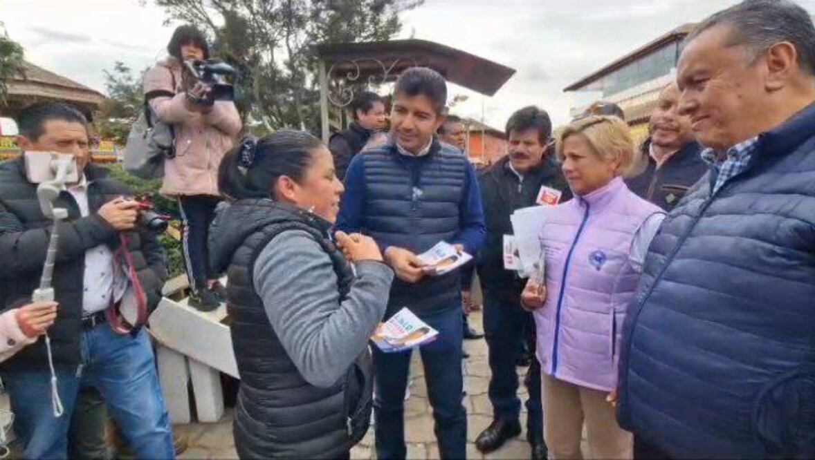 Eduardo Rivera Pérez inició su recorrido de precampaña en Chignahuapan |  Foto: Especial