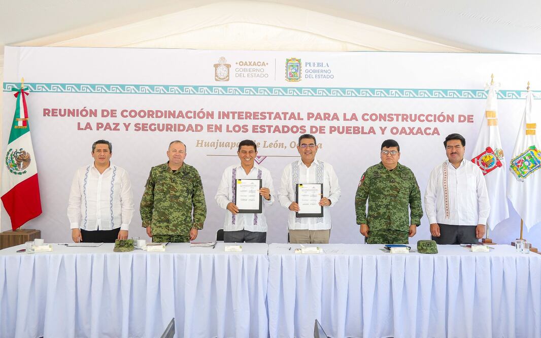Sergio Salomón y Salomón Jara suscribieron el convenio de colaboración | Fotos Gobierno del Estado de Puebla