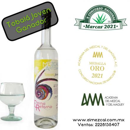 Una probadita de 8 mezcales en Puebla