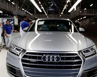 Trabajadores de Audi logran aumento salarial del 12%