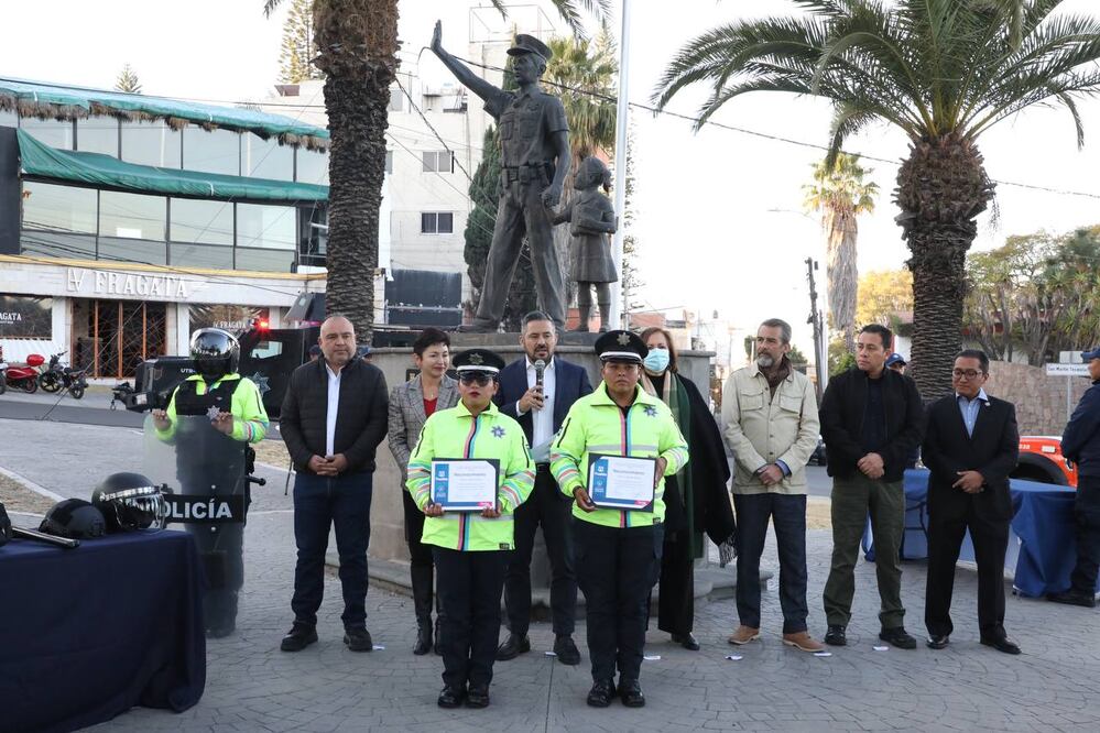 Adán Domínguez entregó equipamiento a la SSC | Foto: Ayuntamiento de Puebla
