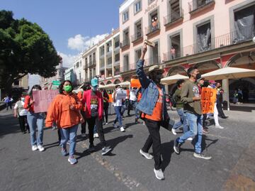 Oootra vez marchan por la liberación de la UDLAP